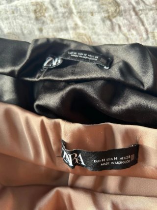 Falda midi satén beige y negra