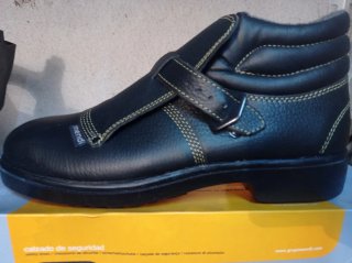 Calzado de seguridad Vulcapros gris y Mendi negro