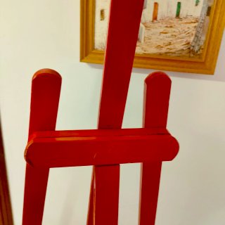 Caballete de pintura rojo