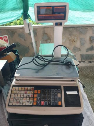 Balanza comercial con cajón