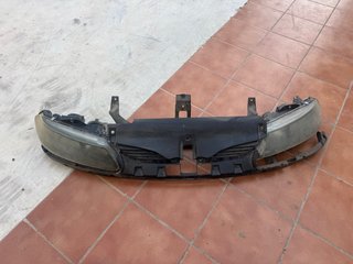 Cuadro y Faros Renault Laguna 1999