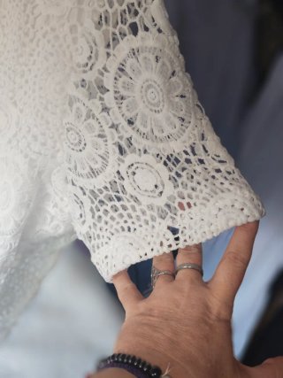 Blusa blanca de encaje