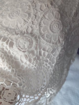 Blusa blanca de encaje