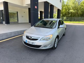 Opel Astra 1.7 CDTI 110 CV 2011