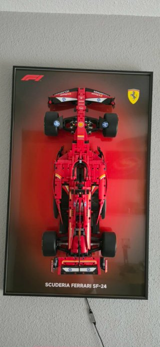 Pack 2 LEGO F1 McLaren y Ferrari + Marcos LED