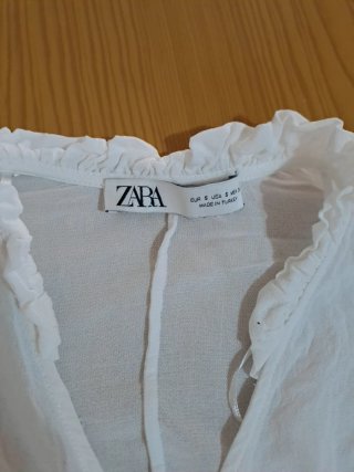 Blusa Zara cruzada volantes