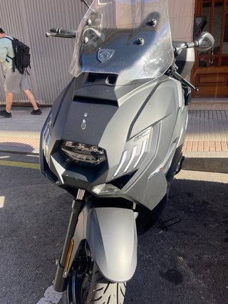 Moto Scooter 125cc Negra Peugeot nueva