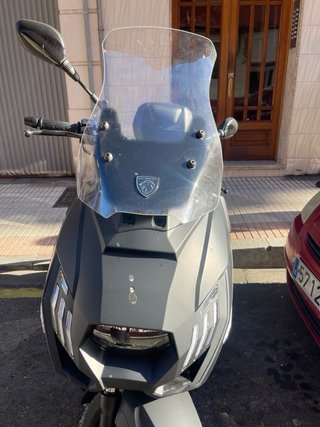 Moto Scooter 125cc Negra Peugeot nueva
