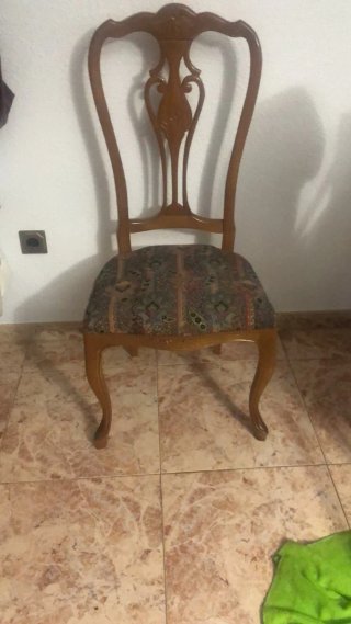 Seis sillas de salón madera y tela