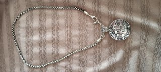 Collar plateado con colgante