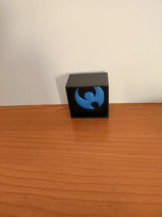 Pin Exclusivo Pokémon Luna Fan Edition