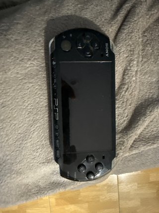 PSP Sony Negra SIN BATERIA