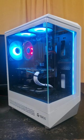 Pc Gaming  Ryzen 7 2700X 16Gb RX580 8Gb
