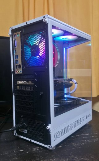 Pc Gaming  Ryzen 7 2700X 16Gb RX580 8Gb