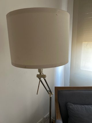 Lámpara de pie Ikea plateada