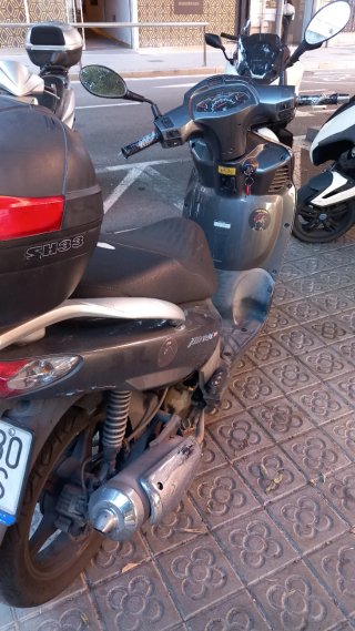 SYM HD 125 EVO gris No Funciona