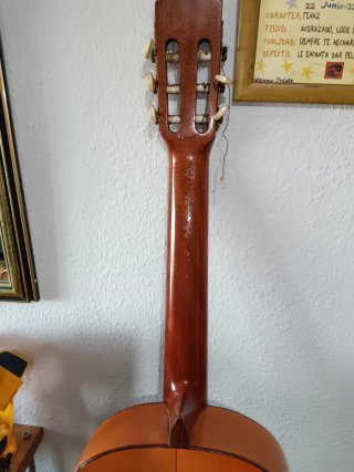 Guitarra Vicente Pérez Checa 1980 - Para restaurar