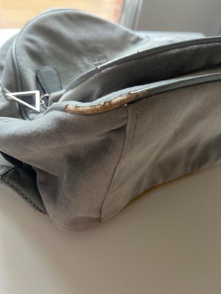 Mochila Guess Gris