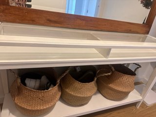 Mueble recibidor de madera