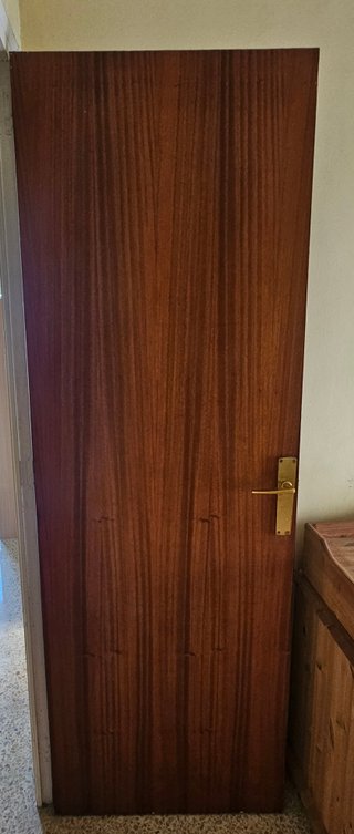 Se venden 8 puertas de interior madera