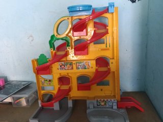 Parking de Juguete Fisher-Price Little People