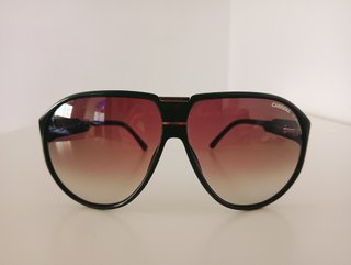 Gafas de sol Carrera verdes y rojas