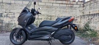 Maxi Scooter Negra y Gris