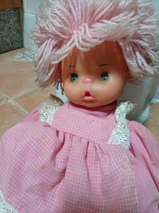 Muñeca antigua de trapo y goma