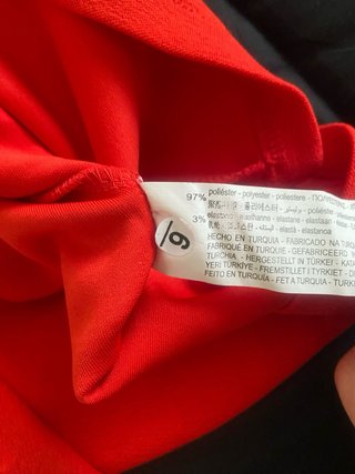 Mono Bershka rojo
