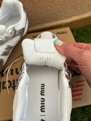 New Balance x Miu Miu Plata/Blanco