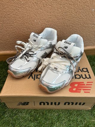 New Balance x Miu Miu Plata/Blanco