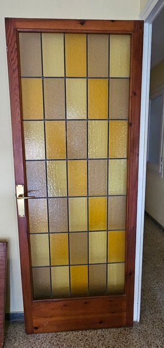 Puerta madera cristal tintado