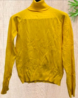Jersey amarillo de cuello alto - ZARA Talla S
