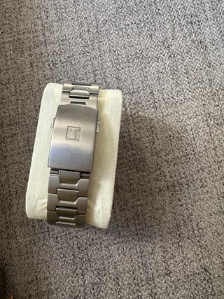 Reloj Tissot Touch 1853 de titaneo