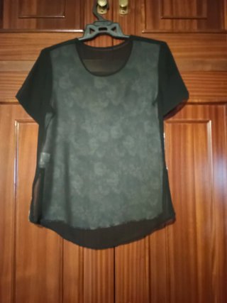 Blusa floral con cremallera lateral