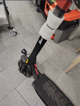 Patinete Eléctrico Seminuevo (NEGOCIABLE)