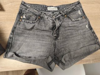 Pantalón corto vaquero Stradivarius gris T.38