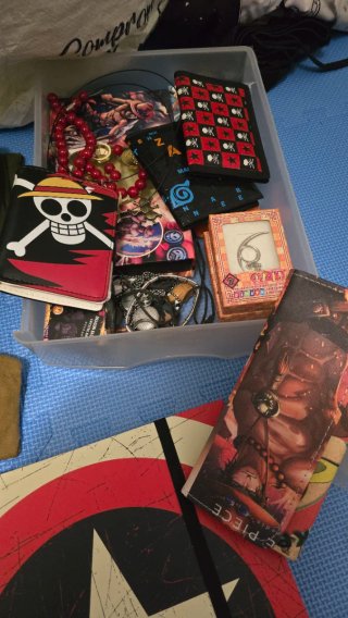 Lote Merchandising Anime One Piece y Naruto