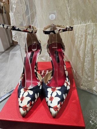Zapatos de tacón Carolina Herrera nuevos talla 37