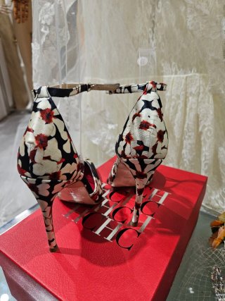 Zapatos de tacón Carolina Herrera nuevos talla 37