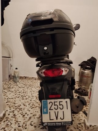 Peugeot Tweet 125 gt Gris
