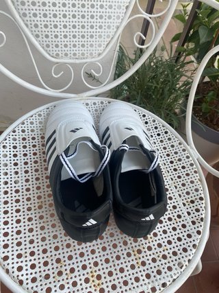 Zapatillas Adidas Taekwondo Blancas Negras