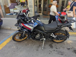 Moto Cyclone RX600 Aventura Negra/Azul