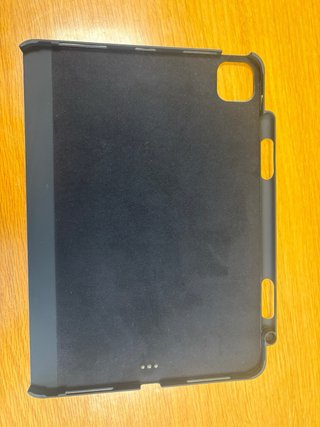 Funda magnética iPad Pro 11” 2024