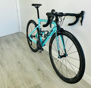 Bicicleta de carretera carbono Bianchi Aria