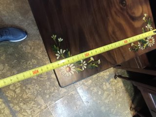 Portariviste in legno con fiori dipinti