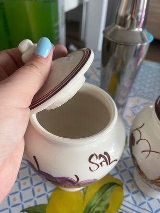 Saleros antiguos decorados con frutas