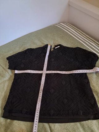 Camiseta Zara encaje negro Talla L