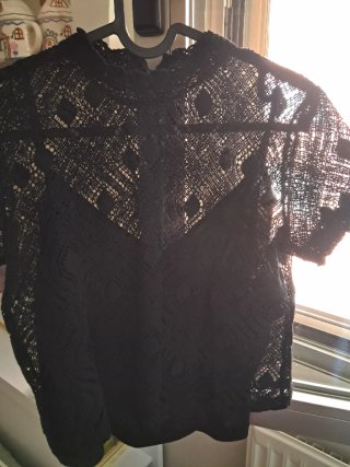 Camiseta Zara encaje negro Talla L