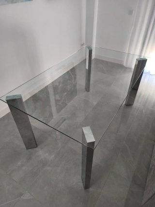 Mesa de cristal y metal diseño moderno